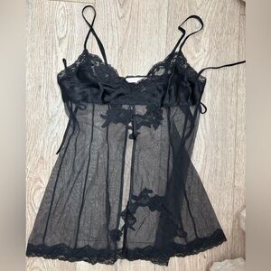 ❌ Victoria’s Secret black lace tank
